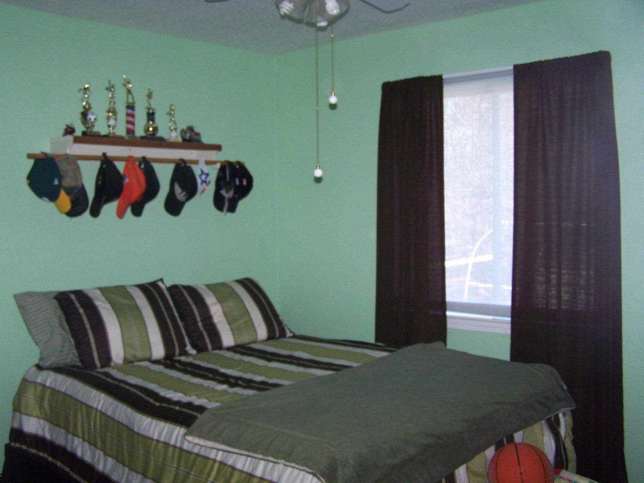 9287 Stillwater Road Redding, CA 96002 - Photo 7 of 12 bedroom 2