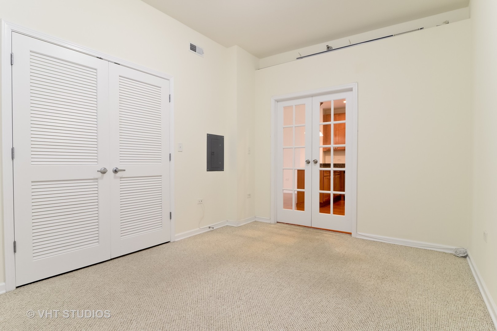 828 West Grace Street, Unit 702 Chicago, IL 60613 - Photo 8 of 13