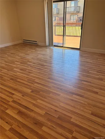 $4,000 | 100 Daly Boulevard, Unit 709, Oceanside, NY 11572