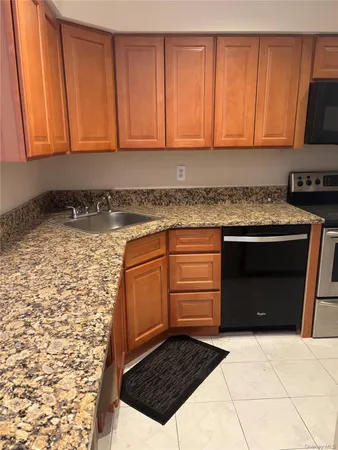 $4,000 | 100 Daly Boulevard, Unit 709, Oceanside, NY 11572