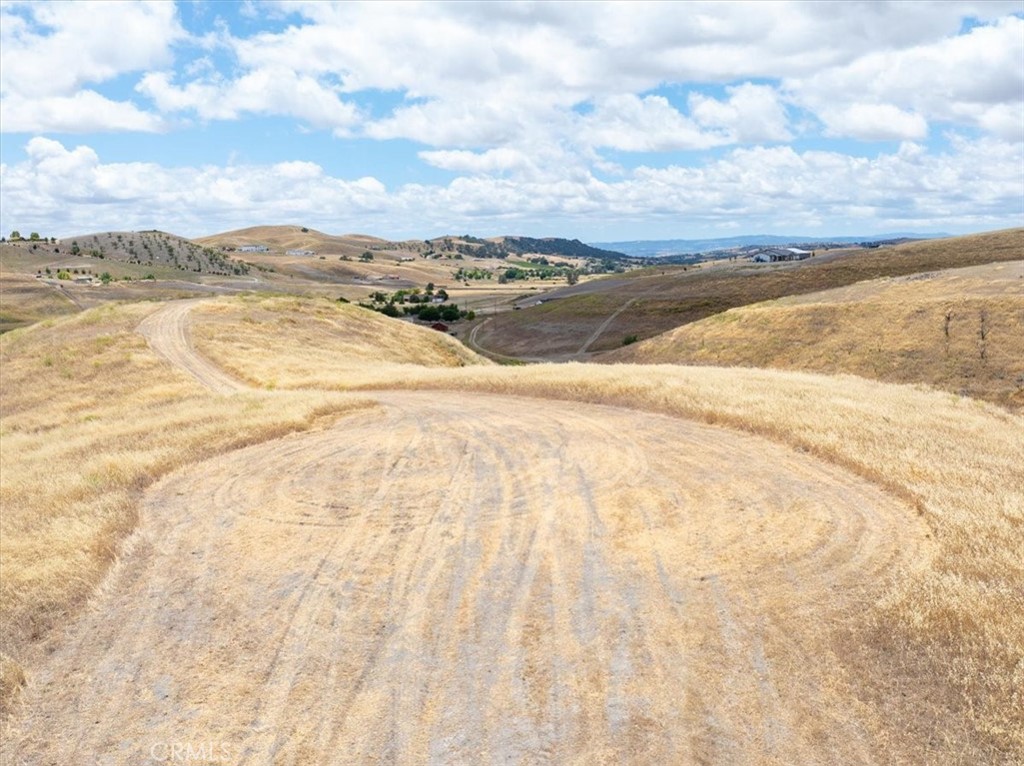 76846 Ranchita Canyon Road San Miguel, CA 93451 - Photo 38 of 51 a view of an ocean and beach