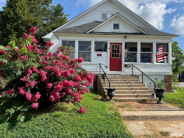 $39,900 | 503 East Poplar Street, West Frankfort, IL 62896