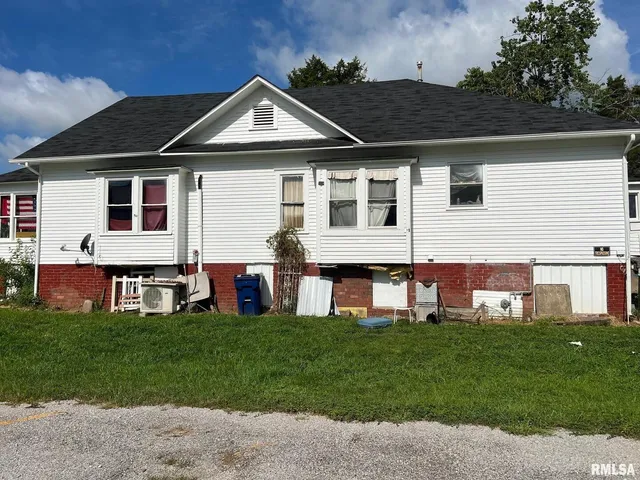 $39,900 | 503 East Poplar Street, West Frankfort, IL 62896
