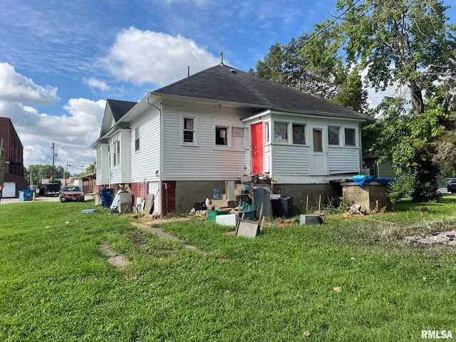$39,900 | 503 East Poplar Street, West Frankfort, IL 62896