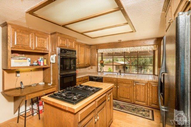 1230 Rambling Road Simi Valley, CA 93065 - Photo 11 of 78 Additional Photo