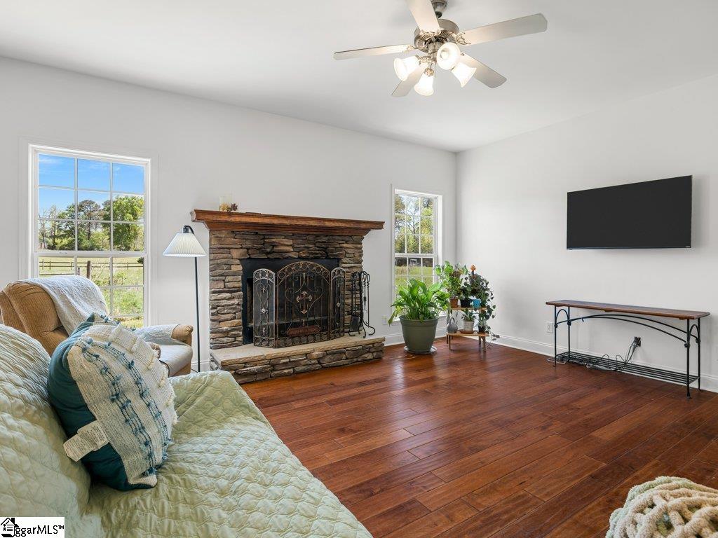 510 Cole Road Campobello, SC 29322 - Photo 13 of 48