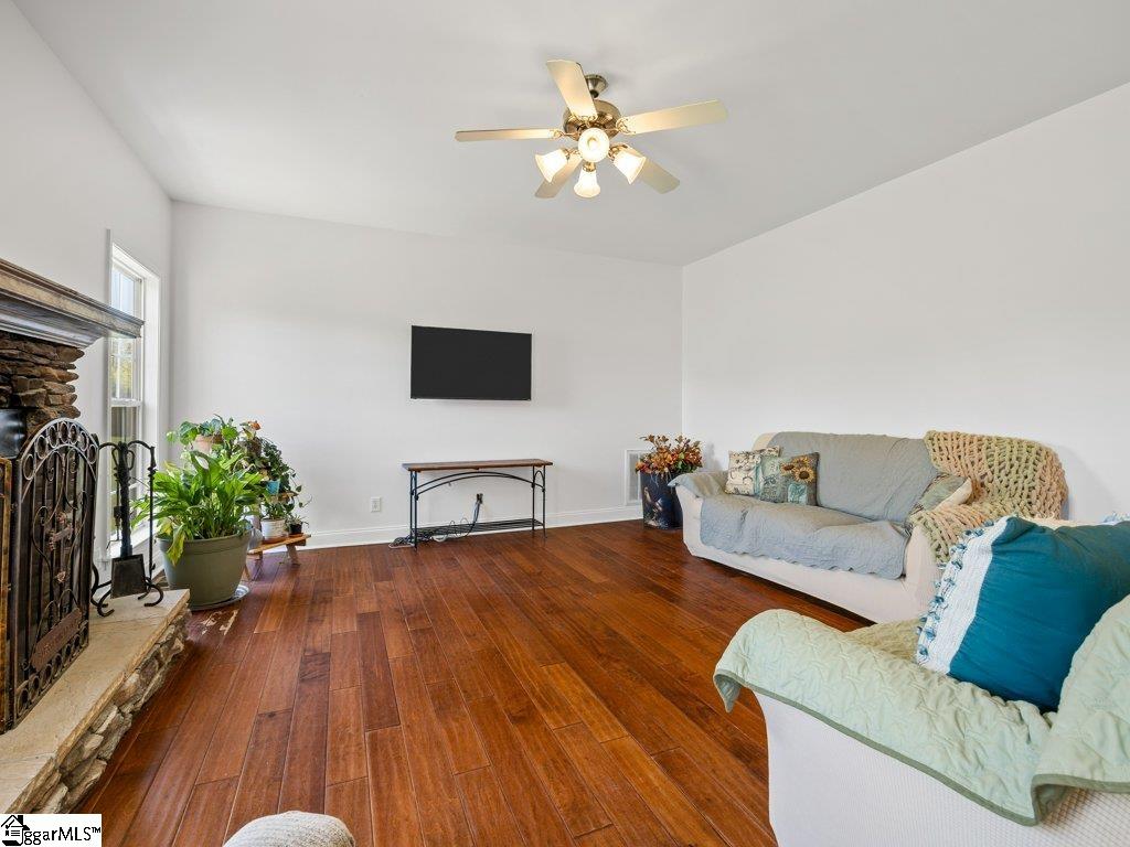 510 Cole Road Campobello, SC 29322 - Photo 14 of 48