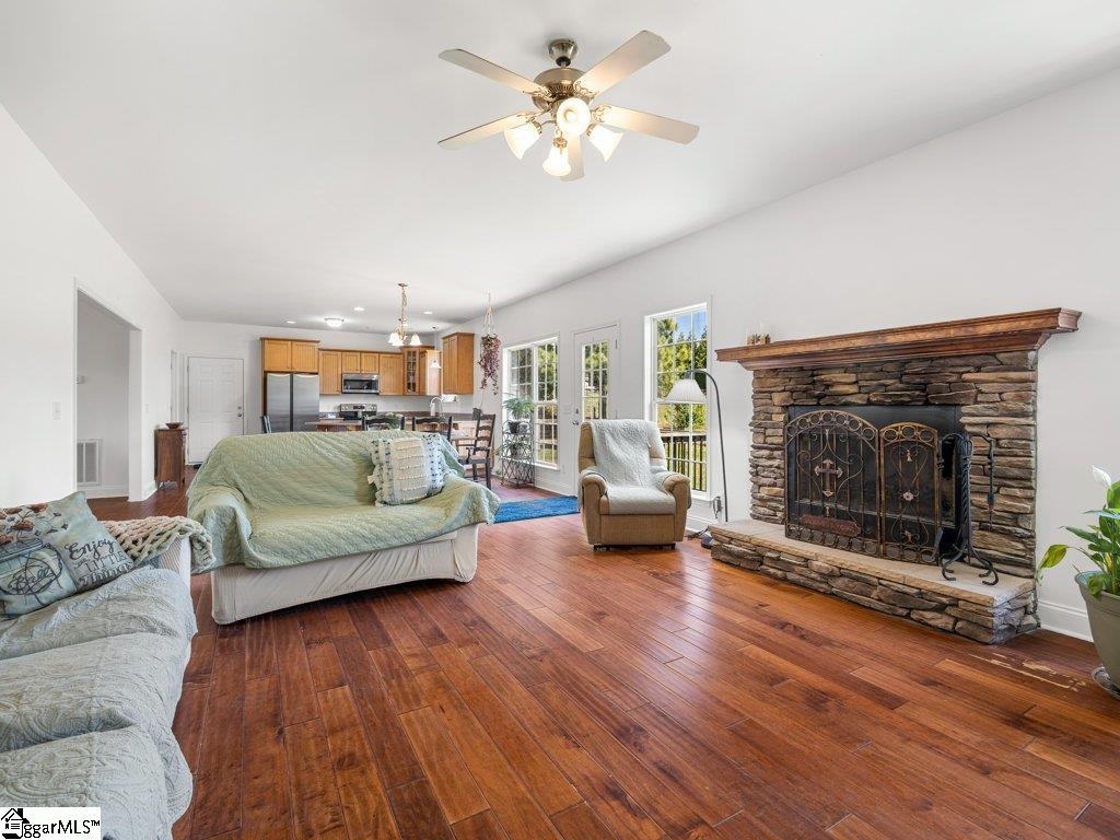 510 Cole Road Campobello, SC 29322 - Photo 15 of 48