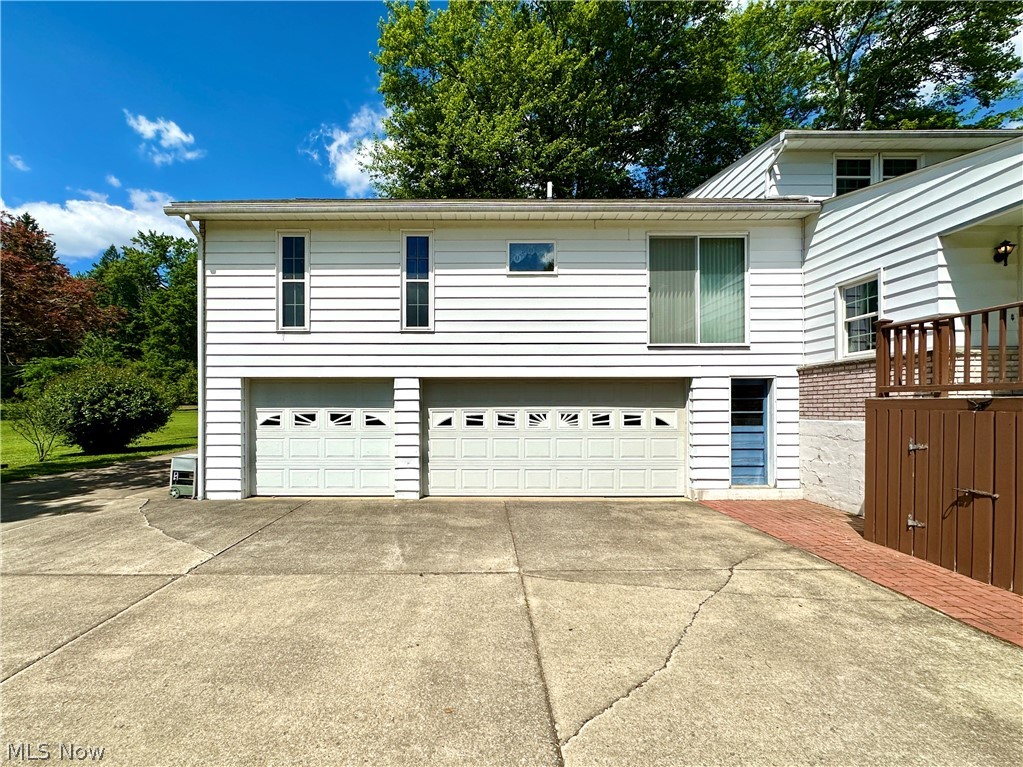 1465 Warner Road Southeast Hubbard, OH 44425 - Photo 33 of 40