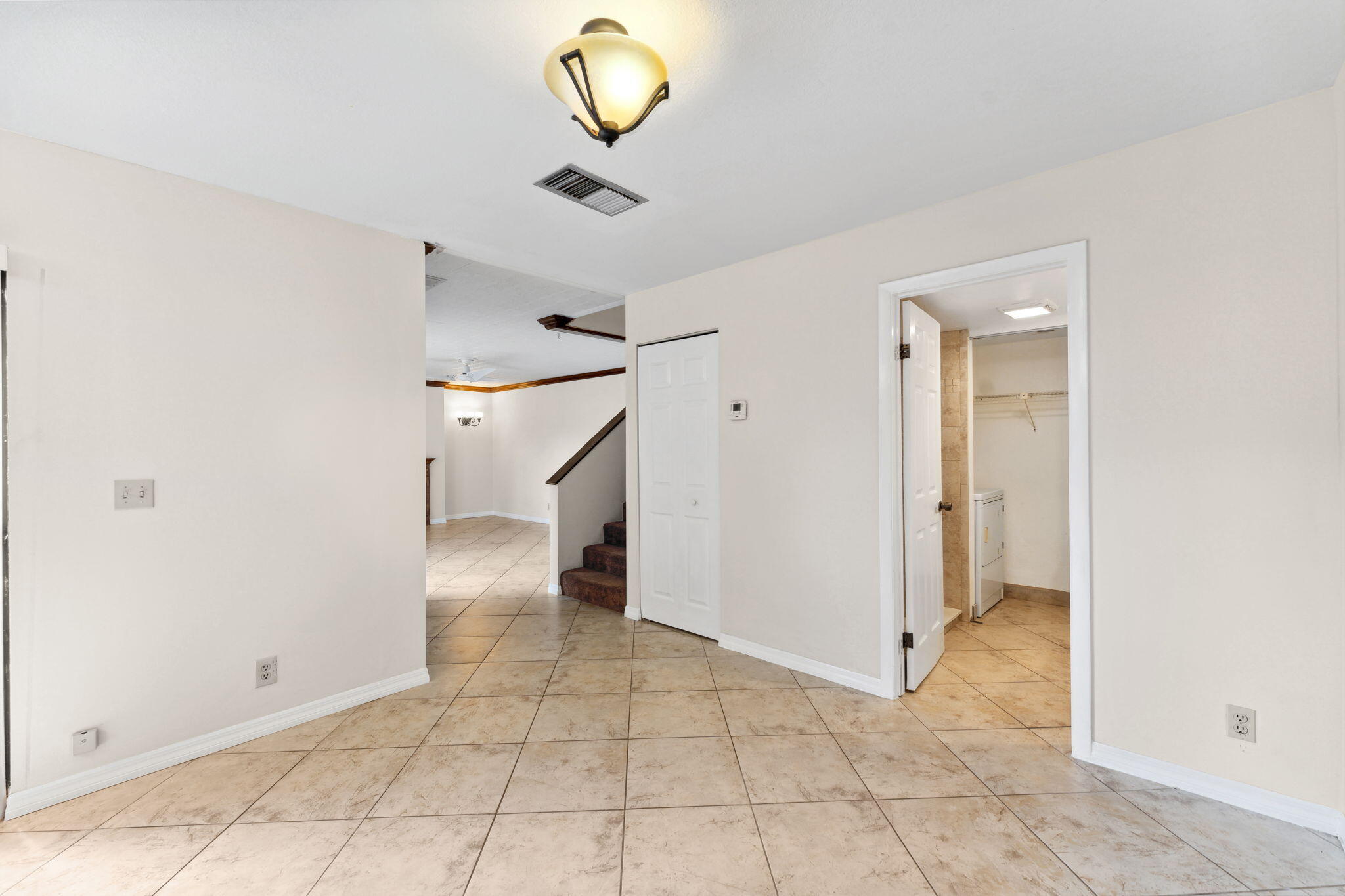 267 Arabian Road Palm Springs, FL 33461 - Photo 11 of 26 27-web-or-mls-DSC09347
