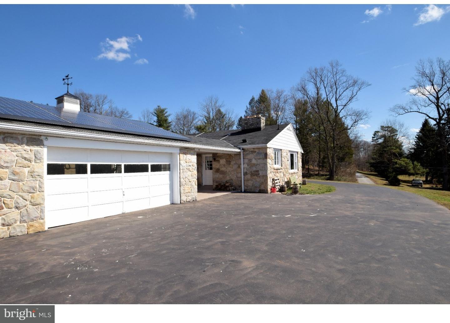 3271 Coventryville Road Pottstown, PA 19465 - Photo 18 of 21 Garage