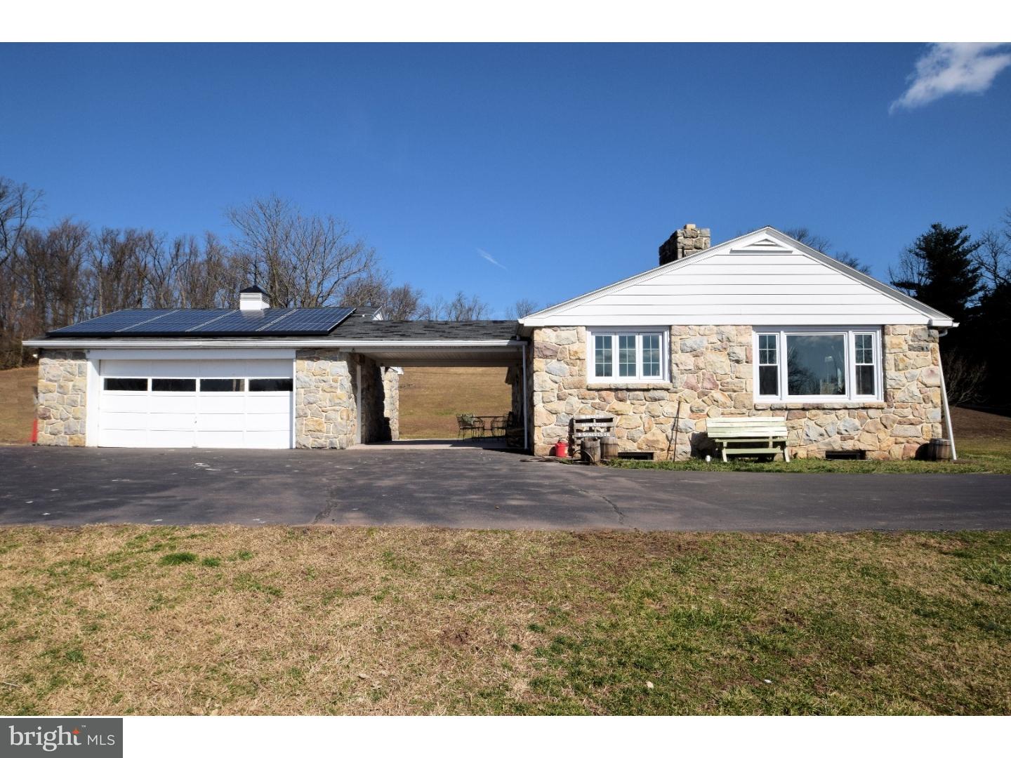 3271 Coventryville Road Pottstown, PA 19465 - Photo 21 of 21 Garage