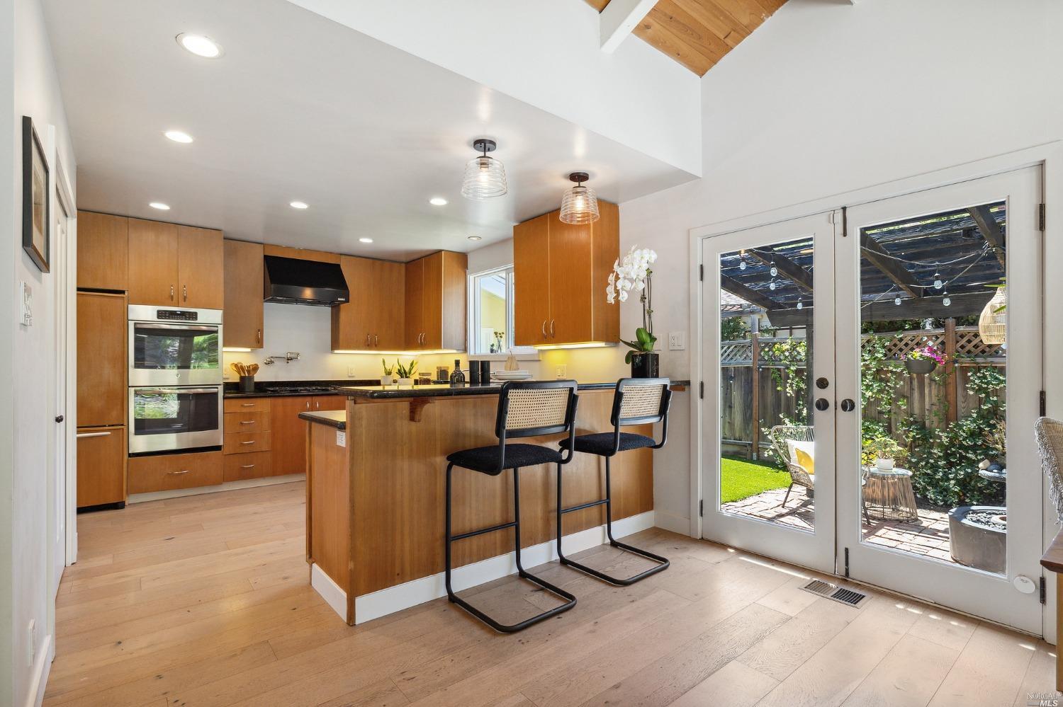 340 Ironstone Court San Rafael, CA 94903 - Photo 14 of 48