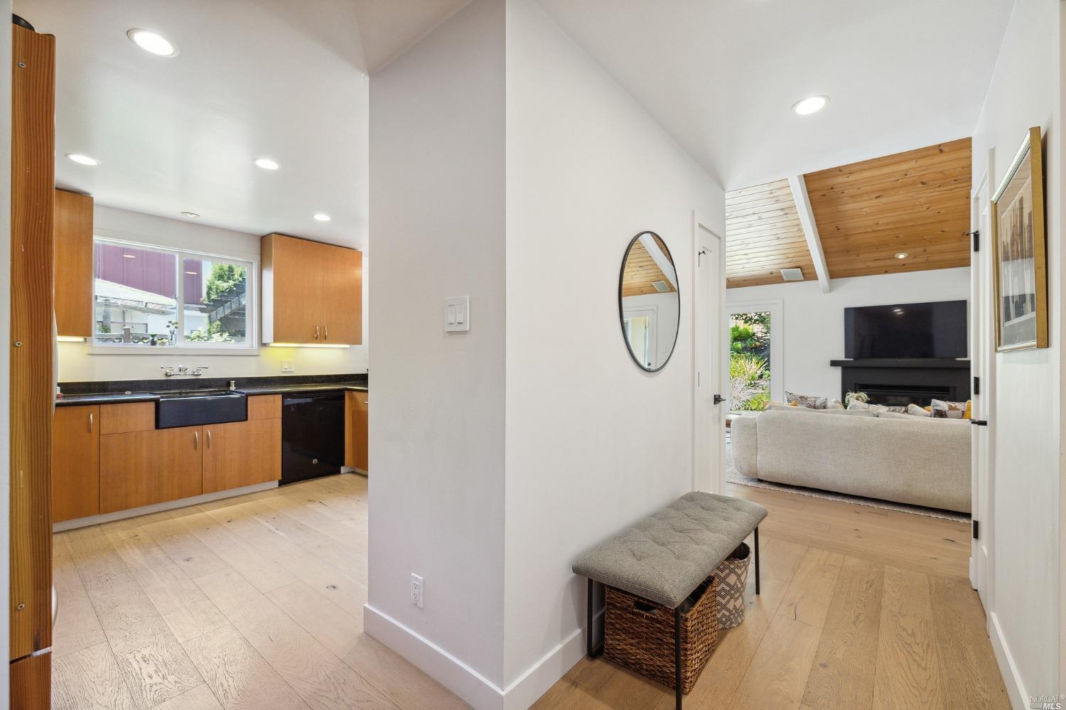 340 Ironstone Court San Rafael, CA 94903 - Photo 3 of 48