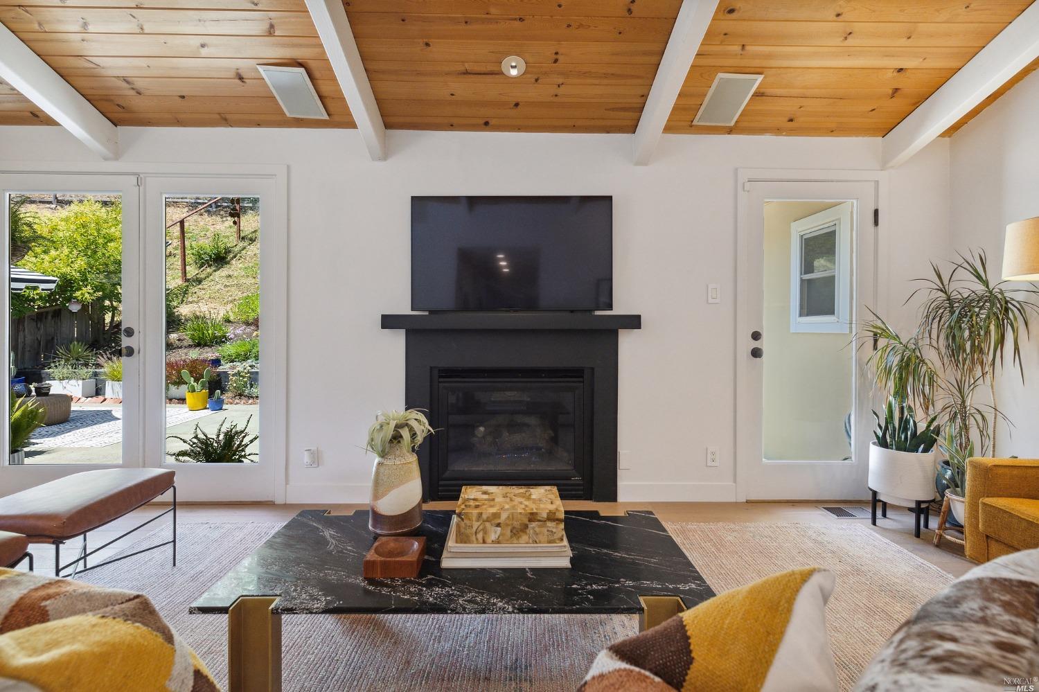 340 Ironstone Court San Rafael, CA 94903 - Photo 7 of 48