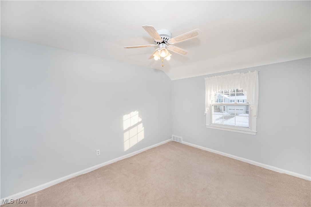 1120 Croyden Road Lyndhurst, OH 44124 - Photo 18 of 50