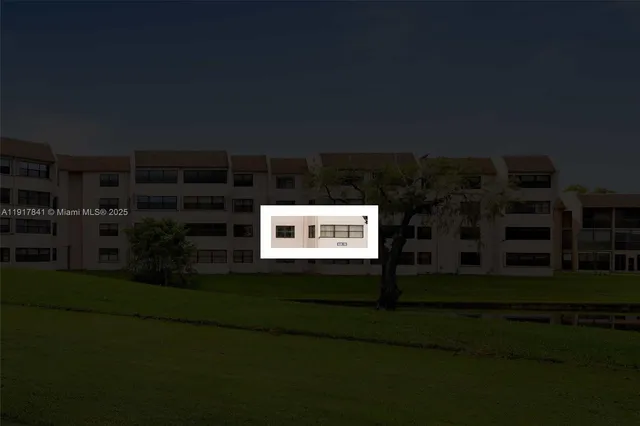 $160,000 | 10207 Sunrise Lakes Boulevard, Unit 203, Sunrise, FL 33322