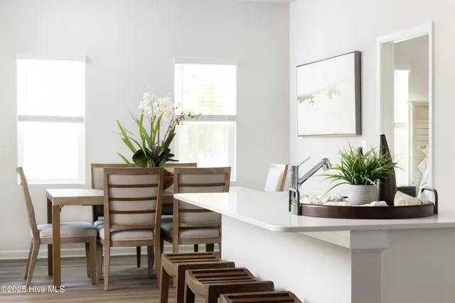 $316,625 | 613 South Squires Run Lane, Richlands, NC 28574