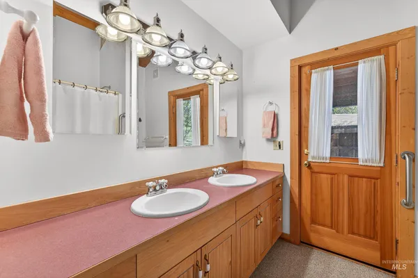 $1,150,000 | 441 Allen Avenue, McCall, ID 83638