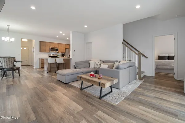 $499,900 | 33 Joshua Place, Bethlehem, NY 12077