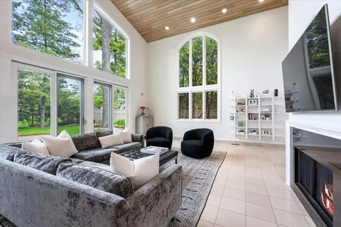 $1,298,000 | 881 Marion Avenue, Highland Park, IL 60035