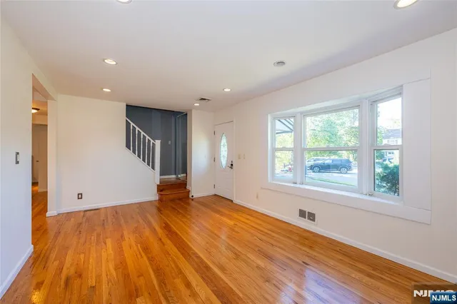 $774,700 | 43 Graydon Terrace, Clifton, NJ 07013