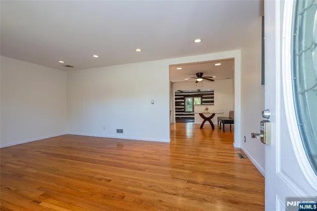 $774,700 | 43 Graydon Terrace, Clifton, NJ 07013