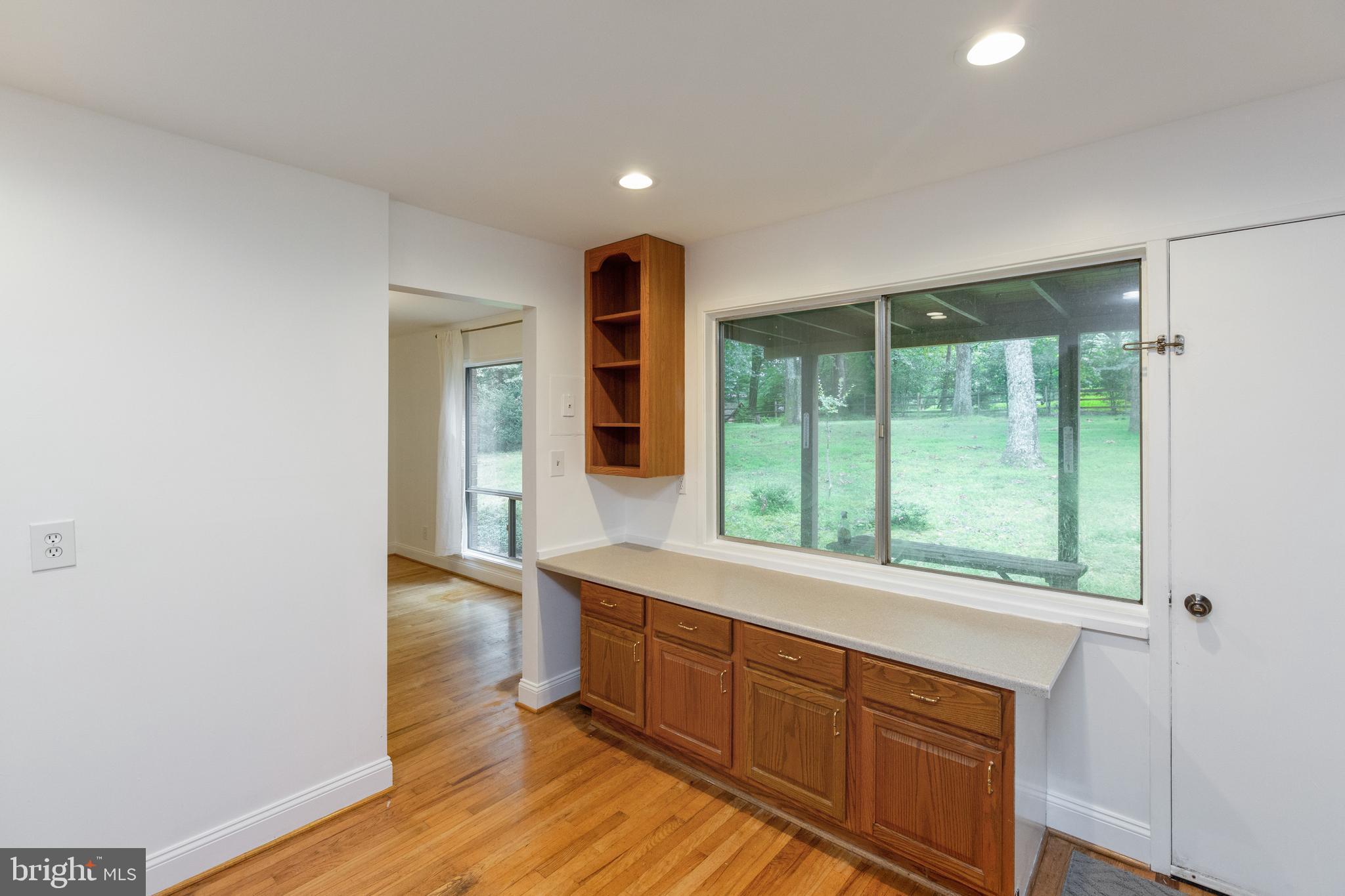 11705 Vale Road Oakton, VA 22124 - Photo 11 of 41