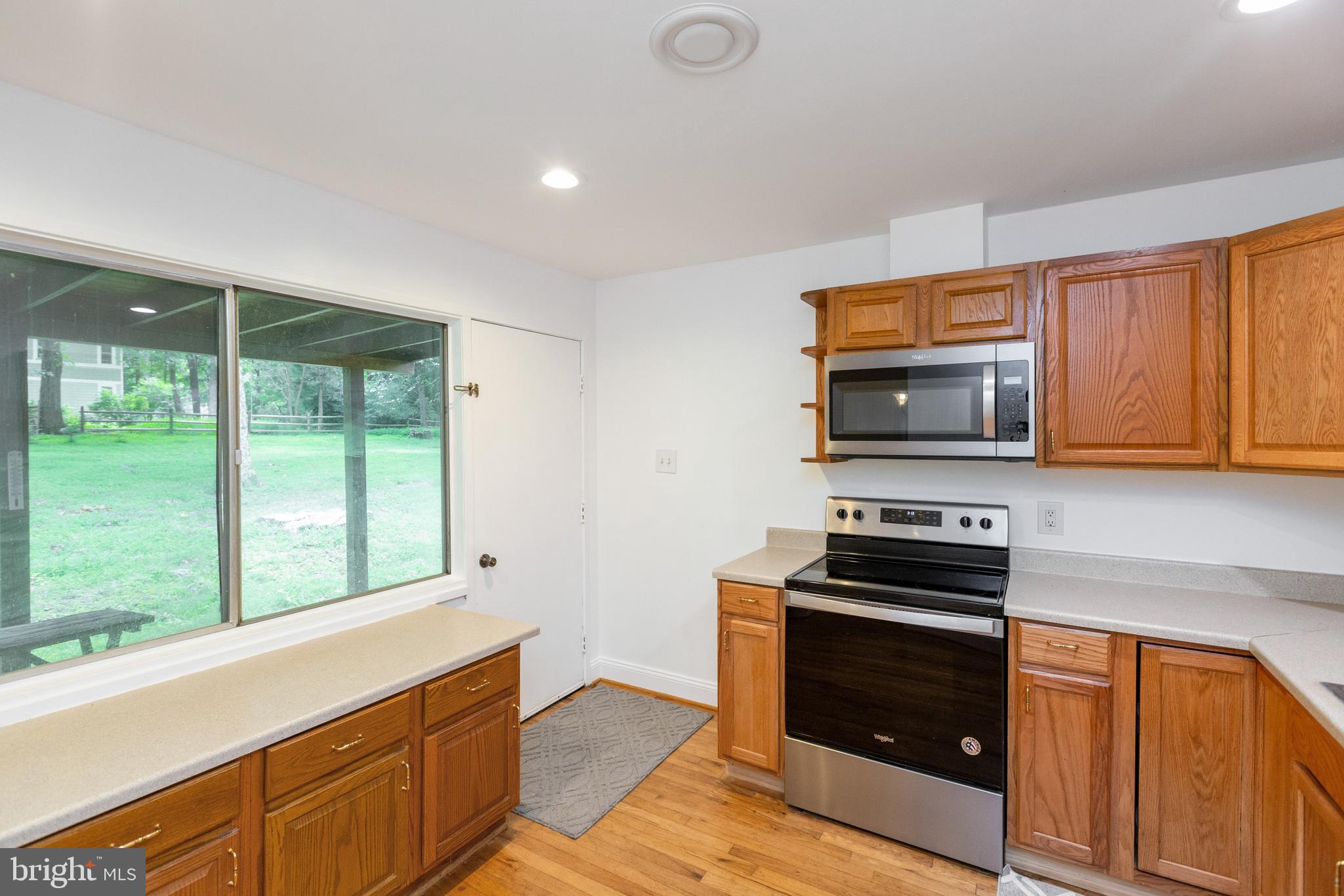 11705 Vale Road Oakton, VA 22124 - Photo 13 of 41