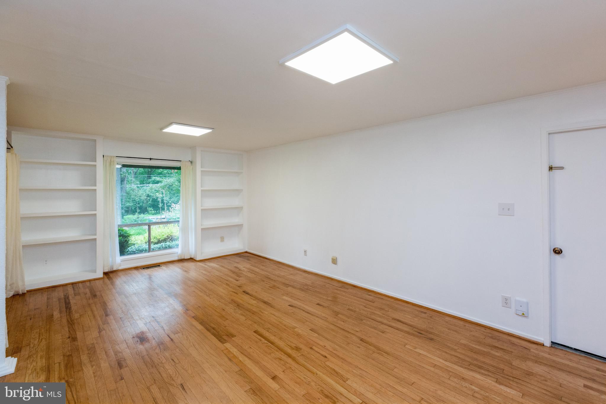 11705 Vale Road Oakton, VA 22124 - Photo 15 of 41