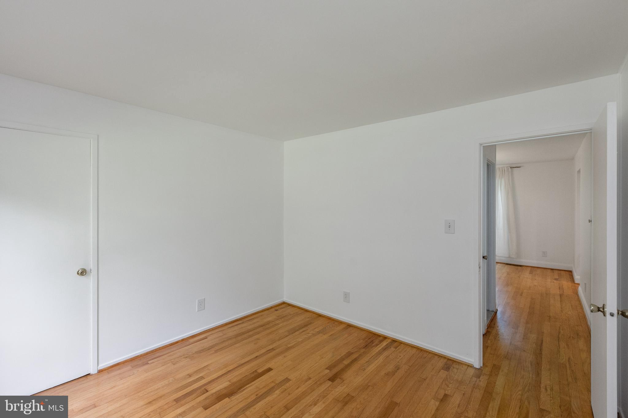 11705 Vale Road Oakton, VA 22124 - Photo 19 of 41