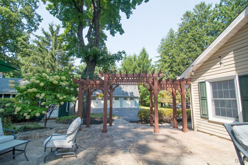 1470 Benner School Road Quakertown, PA 18951 - Photo 36 of 47 a view of a building with a sitting area