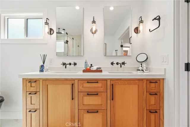 $3,200,000 | 2316 La Linda Place, Newport Beach, CA 92660