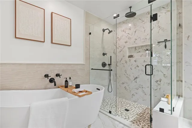 $3,200,000 | 2316 La Linda Place, Newport Beach, CA 92660