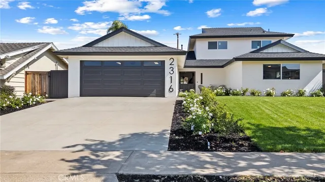$3,200,000 | 2316 La Linda Place, Newport Beach, CA 92660