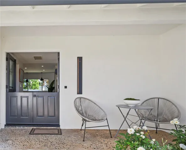 $3,200,000 | 2316 La Linda Place, Newport Beach, CA 92660