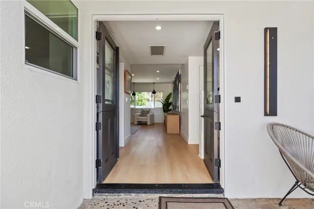 $3,200,000 | 2316 La Linda Place, Newport Beach, CA 92660