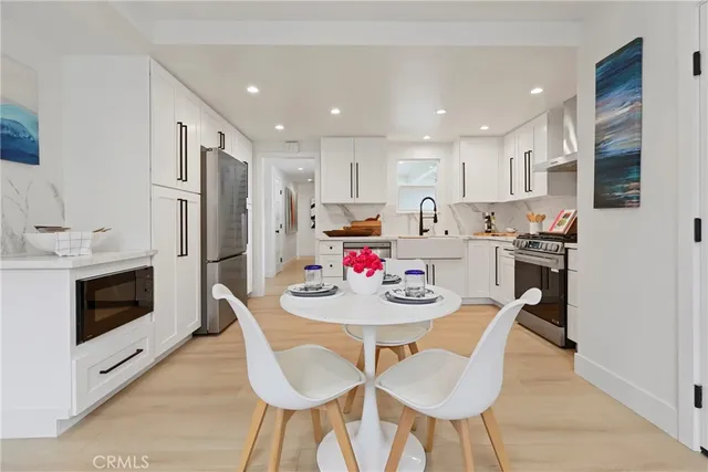 $3,200,000 | 2316 La Linda Place, Newport Beach, CA 92660