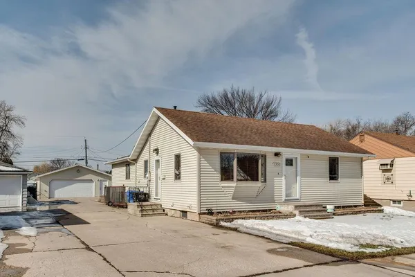 $340,000 | 1333 15th Street South, Fargo, ND 58103