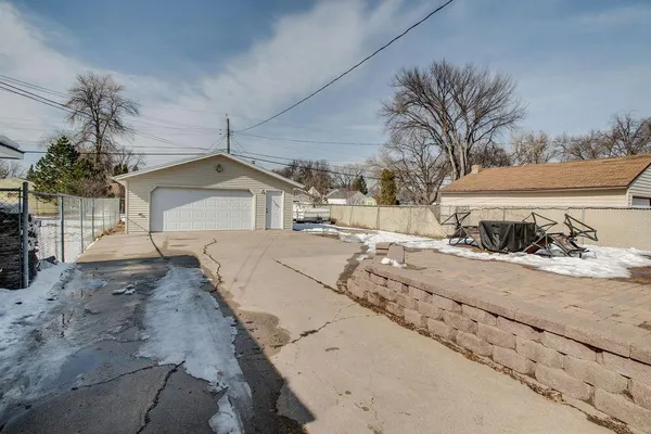 $340,000 | 1333 15th Street South, Fargo, ND 58103