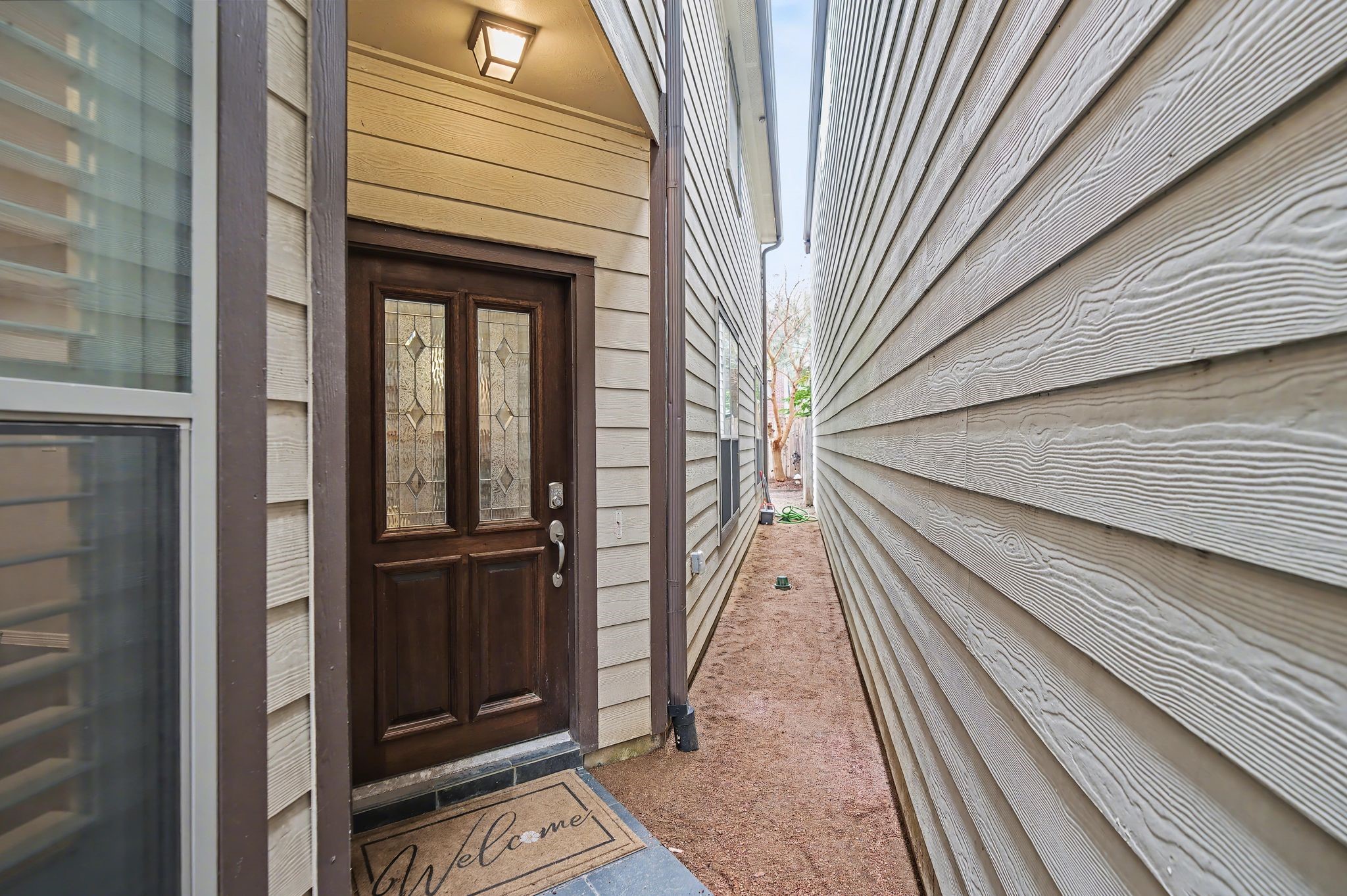5205 Larkin Street Houston, TX 77007 - Photo 2 of 38 a view of balcony