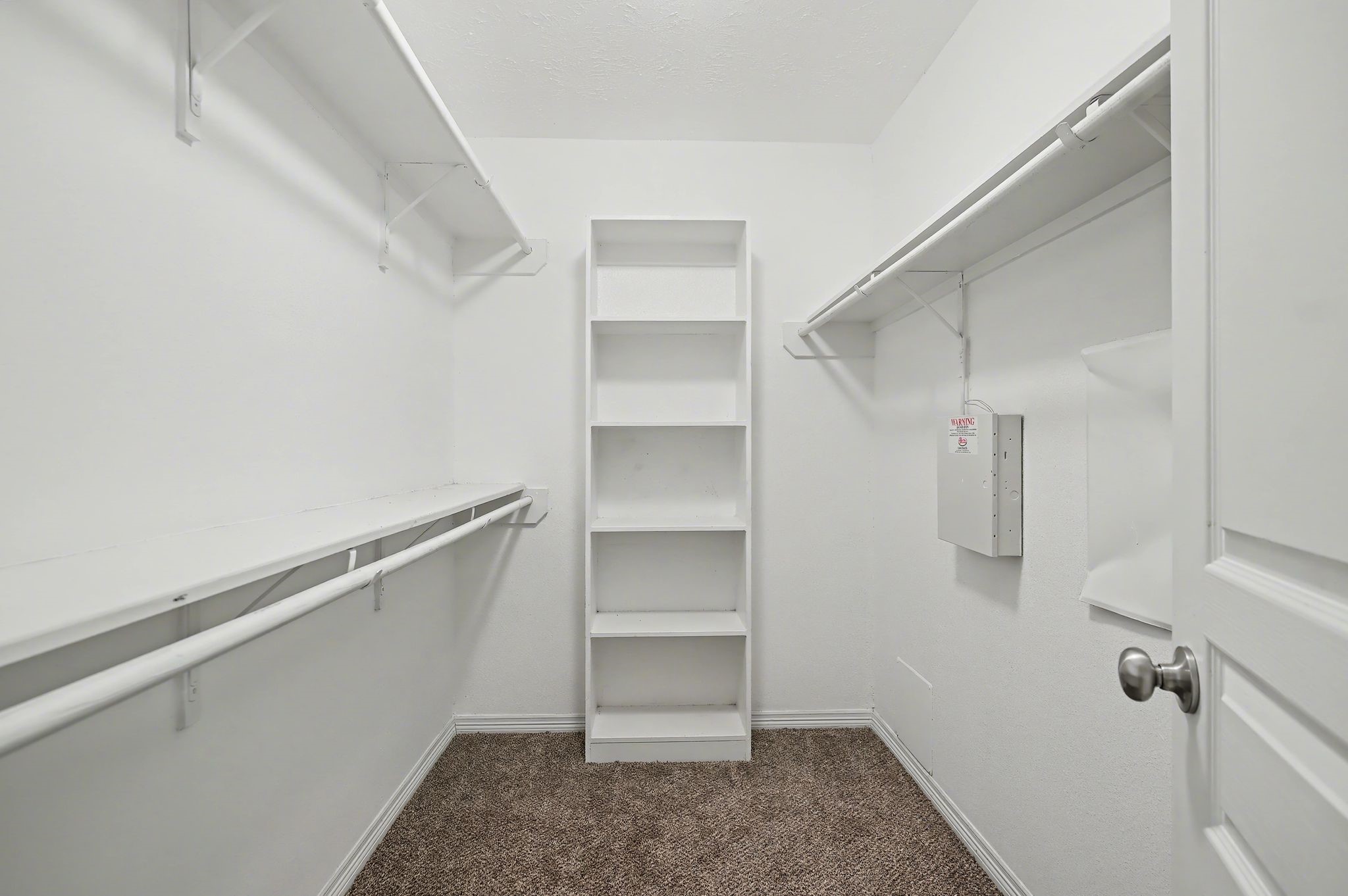 5205 Larkin Street Houston, TX 77007 - Photo 33 of 38 a view of an empty walk in closet