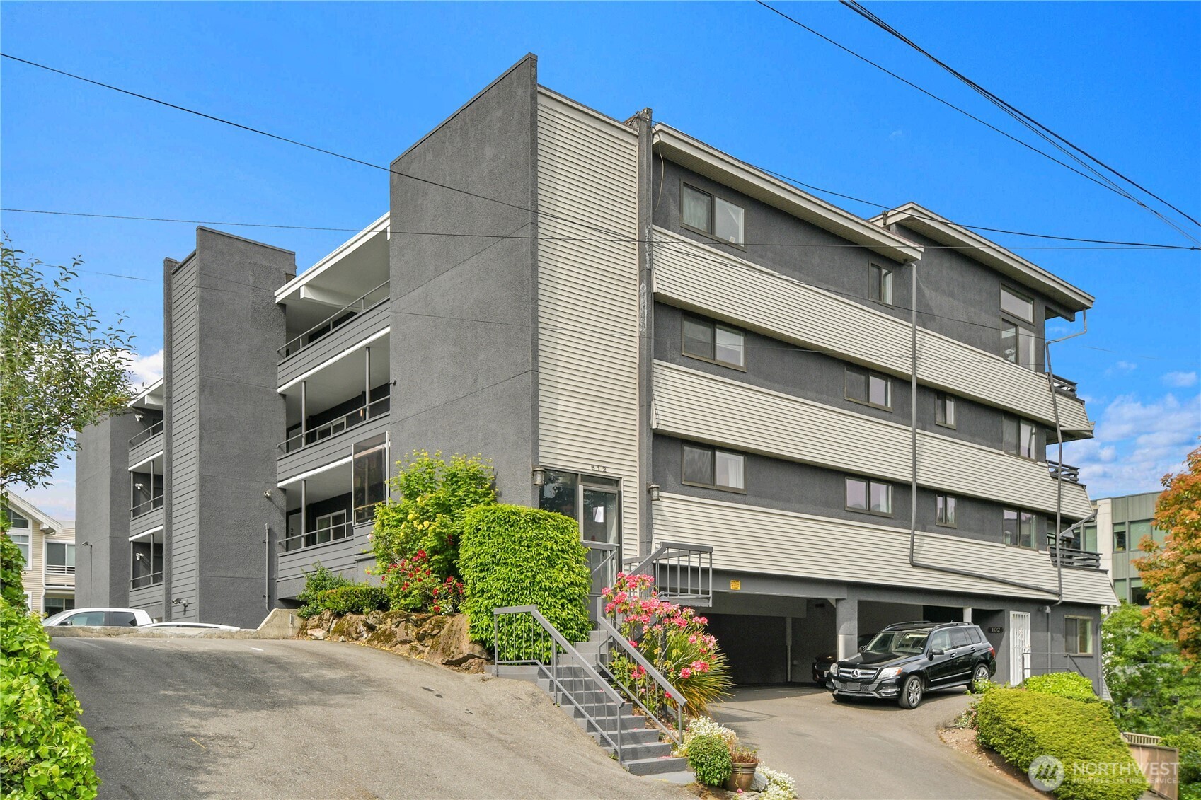 612 Prospect Street, Unit 204 Seattle, WA 98109 - Photo 1 of 18