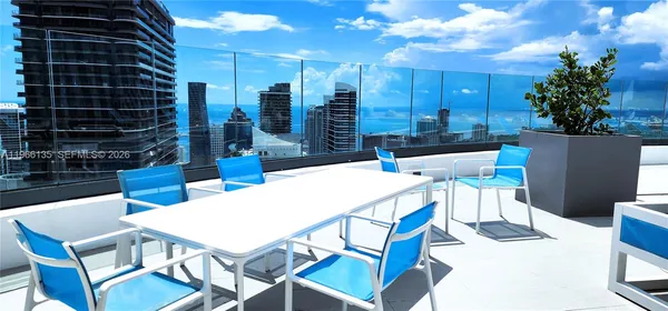 $4,950 | 45 Southwest 9th Street, Unit 2108, Miami, FL 33130