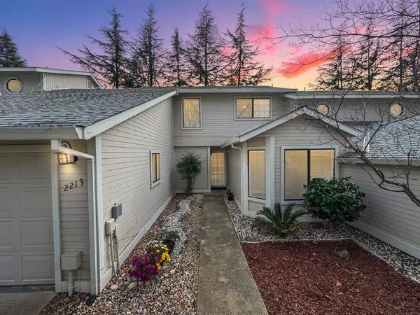 $379,900 | 2213 Country Villa Court, Unit 22, Auburn, CA 95603