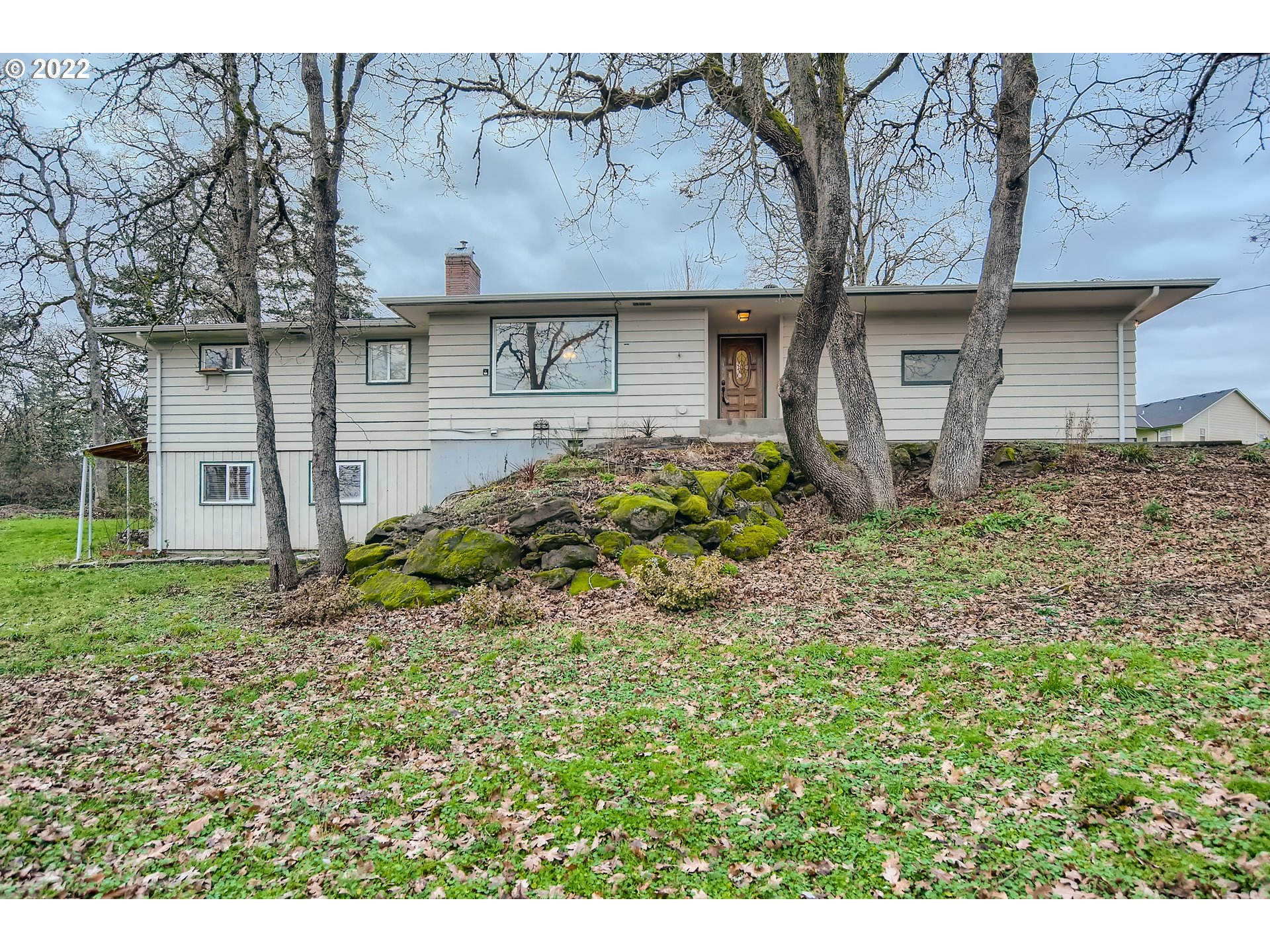 18275 Webster Road Gladstone, OR 97027 - Photo 1 of 32 Gallery Image 1