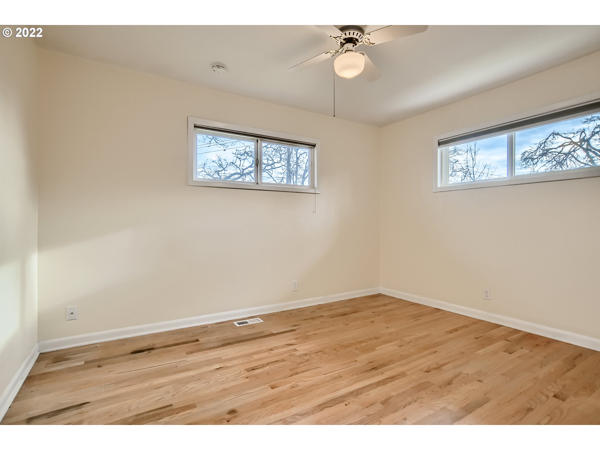 18275 Webster Road Gladstone, OR 97027 - Photo 15 of 32 Gallery Image 15