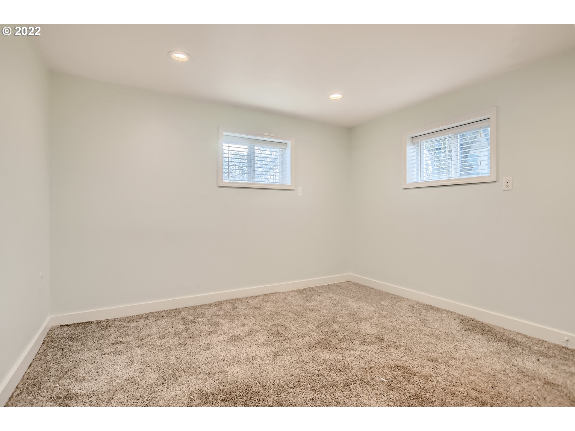 18275 Webster Road Gladstone, OR 97027 - Photo 26 of 32 Gallery Image 26