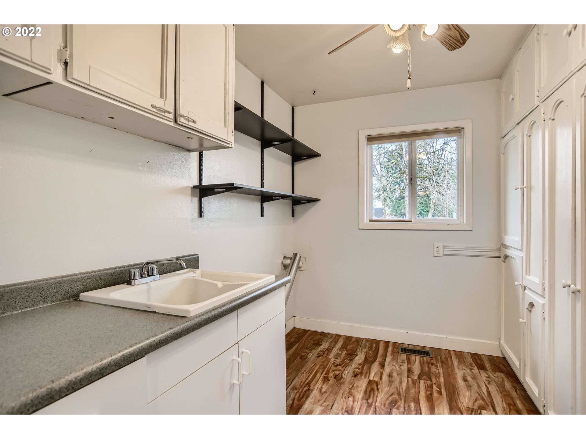 18275 Webster Road Gladstone, OR 97027 - Photo 28 of 32 Gallery Image 28