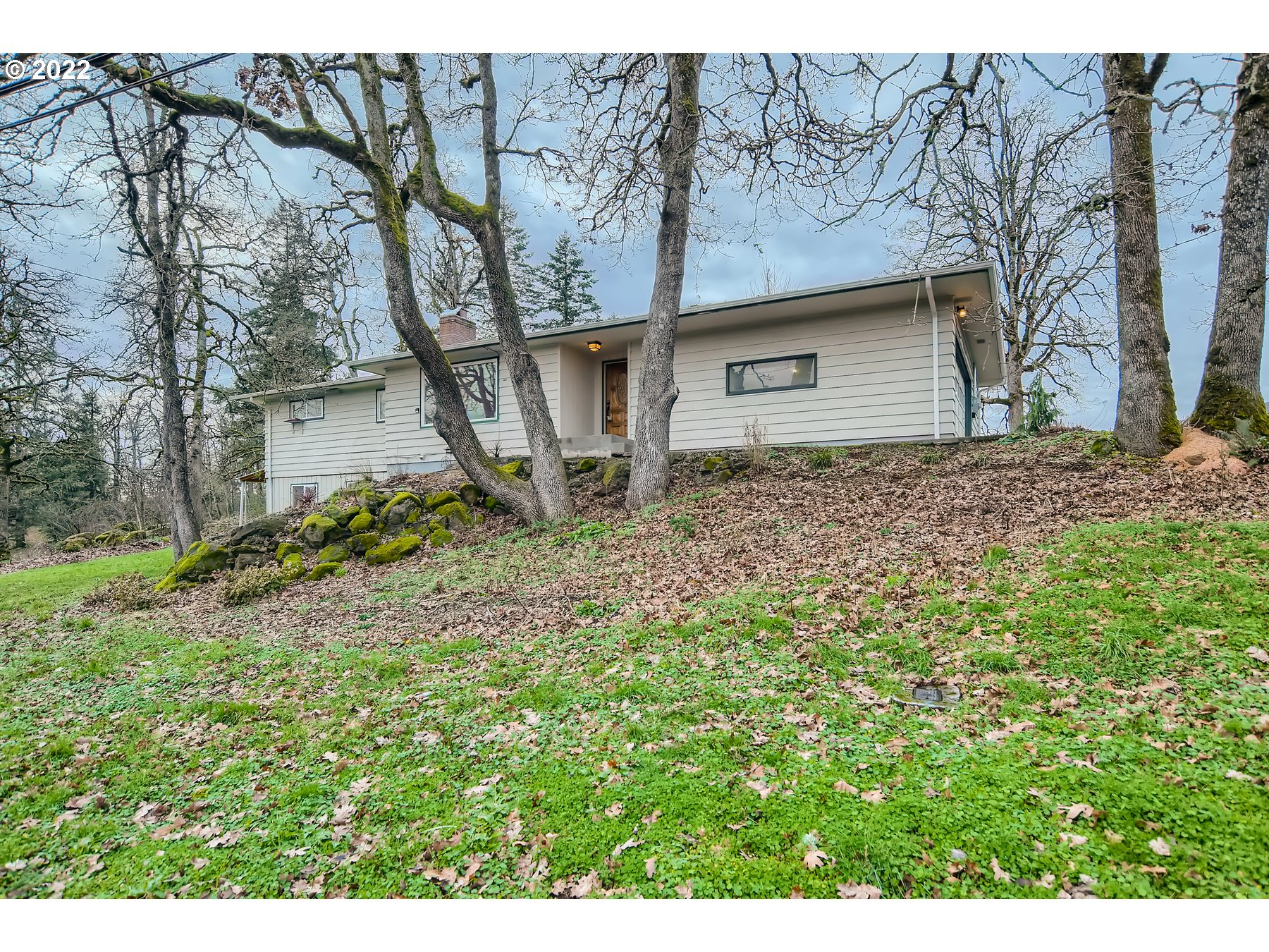 18275 Webster Road Gladstone, OR 97027 - Photo 3 of 32 Gallery Image 3